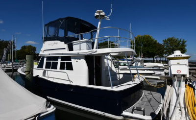 2000 Mainship 390 Trawler