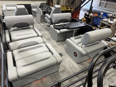 2027 Bentley Legacy 220 QSB Swingback & Honda 4-Stroke EFI