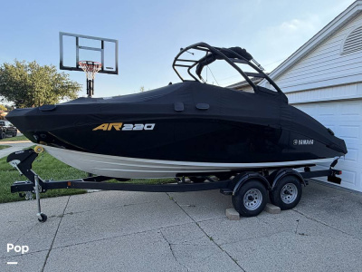 2024 Yamaha ar220