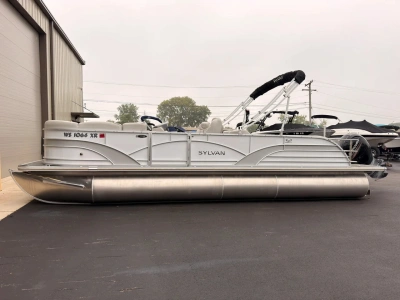 2017 Sylvan MIRAGE 8524 DL
