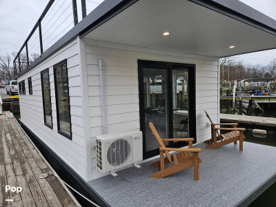 2025 East Coast Houseboats Freedom 40