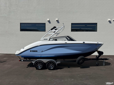2027 Yamaha 222SE