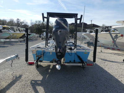 2027 Xpress Skiff 185