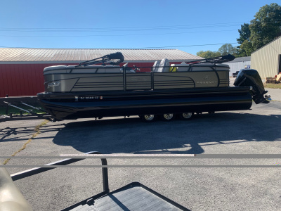 2021 Tracker 230 LE3