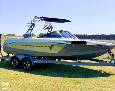2019 Nautique 21