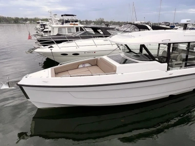 2026 Cruisers Yachts 38 VTR EC
