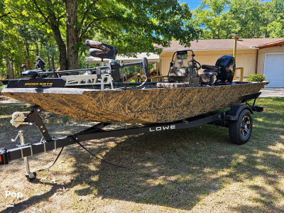 2022 Lowe Roughneck 2070 CC