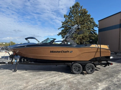 2027 Mastercraft XT23