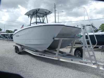 2027 Twin Vee 240 GFX2 CC