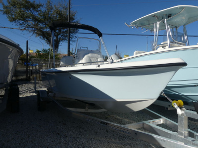 2027 Key West 1720 Center Console