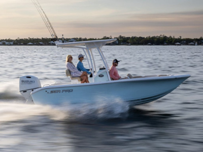 2027 Sea Pro 202 Center Console