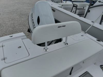2027 Sea Pro 172 Bay