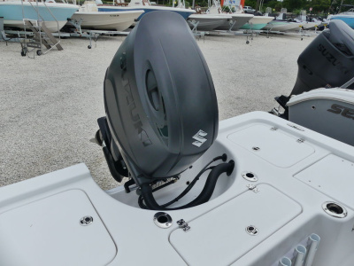 2027 Sea Pro 210 Bay