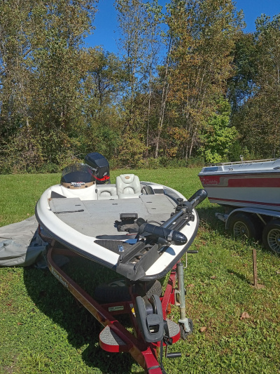 2001 Triton 21 TRX