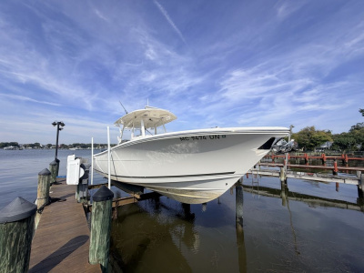 2021 Cobia Cobia 320CC