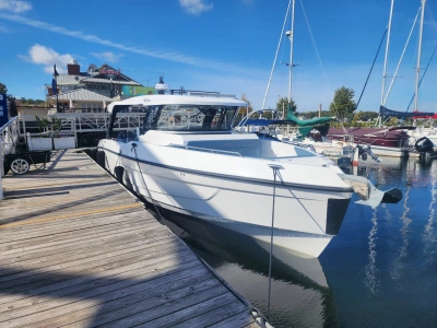 2027 Cruisers Yachts 45 VTR