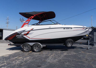 2019 Yamaha 242X E-Series