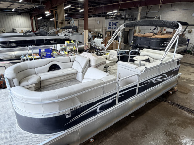 2010 Starcraft StarDeck 8522 & 50HP Mercury 4Stroke