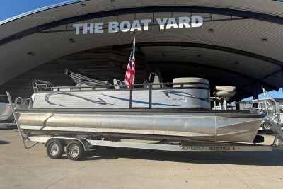 2023 Apex Angler Qwest 8524 Allsport Saltwater Tritoon