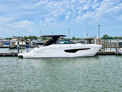 2024 Cruisers Yachts 34 GLS
