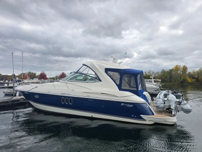 2005 Cruisers Yachts 420 EXPRESS