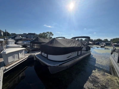 2023 Premier 230 SOLARIS RF