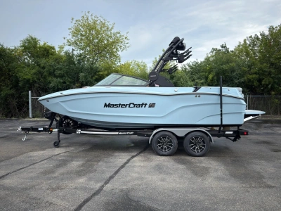 2027 Mastercraft XT20