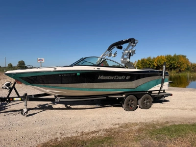 2017 Mastercraft XT23