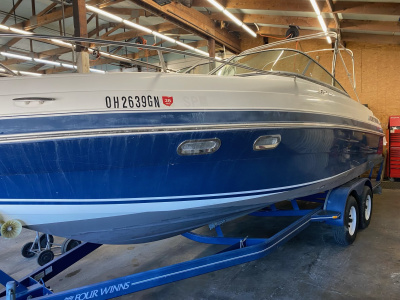 2003 Four Winns 245 Sundowner