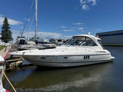2006 Cruisers Yachts 420 EXPRESS