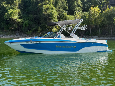 2023 Mastercraft XT23