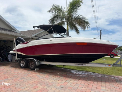2018 Rinker Q5