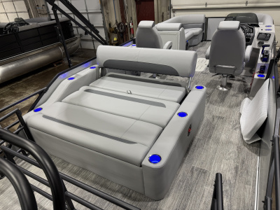2027 Bentley Legacy 223 Swingback Tritoon & Honda 200HP 4-Stroke EFI