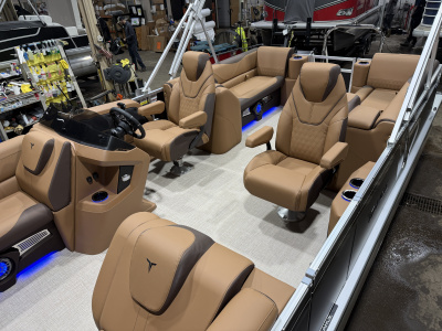 2027 Tahoe LTZ 2385 Quad Lounge & Honda 4-Stroke EFI