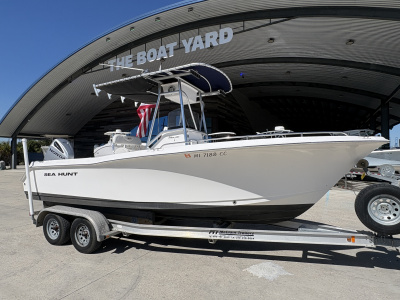 2006 Sea Hunt Triton 220