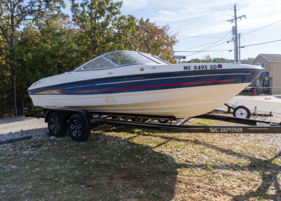 2005 Bayliner 205
