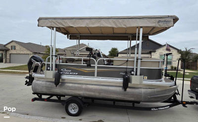 2025 Sun Tracker Party Barge 16 DLX