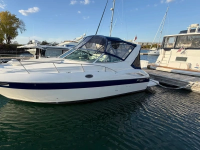 2005 Cruisers Yachts 320 EXPRESS