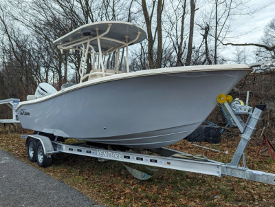 2025 Sea Chaser 24' HFC Center Console