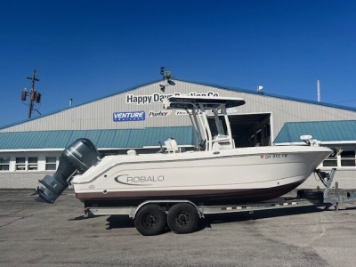 2019 Robalo R242 CC
