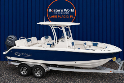 2027 Robalo 232 Explorer