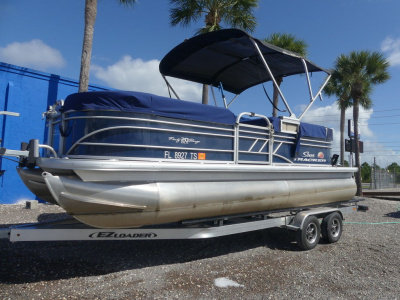2023 Sun Tracker Party Barge® 20 DLX