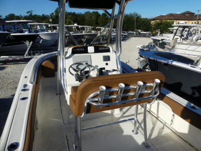 2027 Pioneer 222 Islander