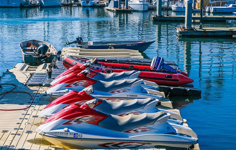 PWC Waverunner Boats